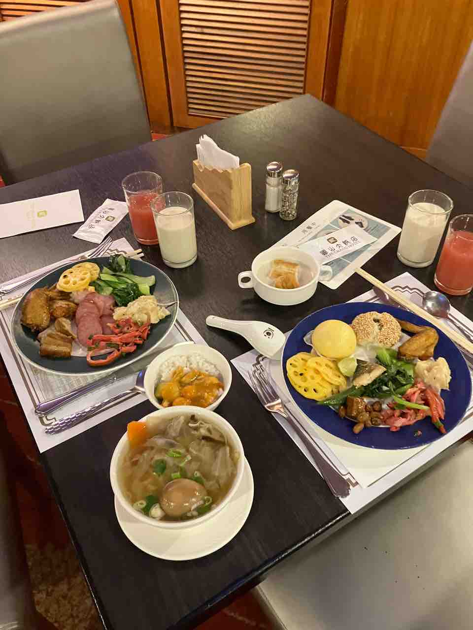円山大飯店　圓山大飯店　ランチョンマットセット　2セット 圓山大飯店の松鶴餐廳の朝食バイキング : kuma夫婦の台湾旅行備忘録