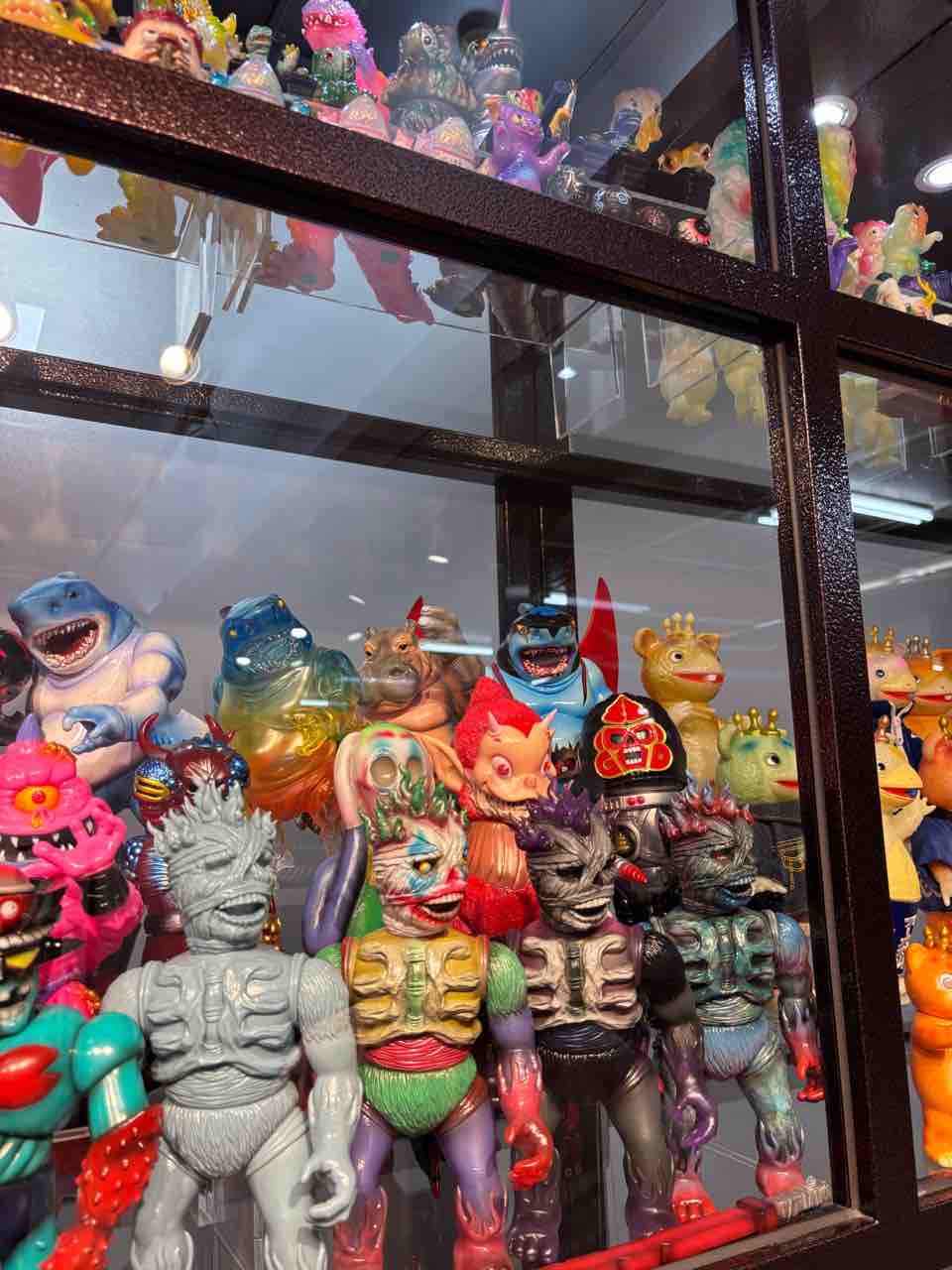 龍山寺駅地下街のSTRANGE GALLERY 怪奇画廊 : kuma夫婦の台湾旅行備忘録