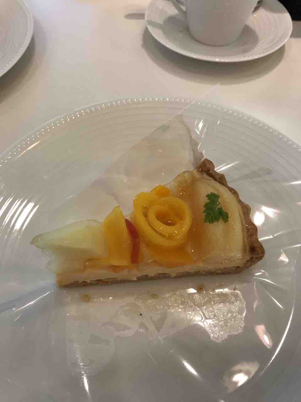 桃パフェ フルーツピークス スイーツルーム