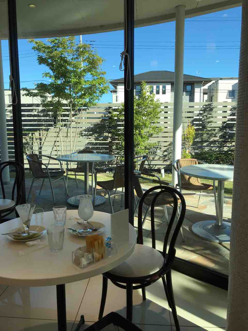 桃パフェ フルーツピークス スイーツルーム