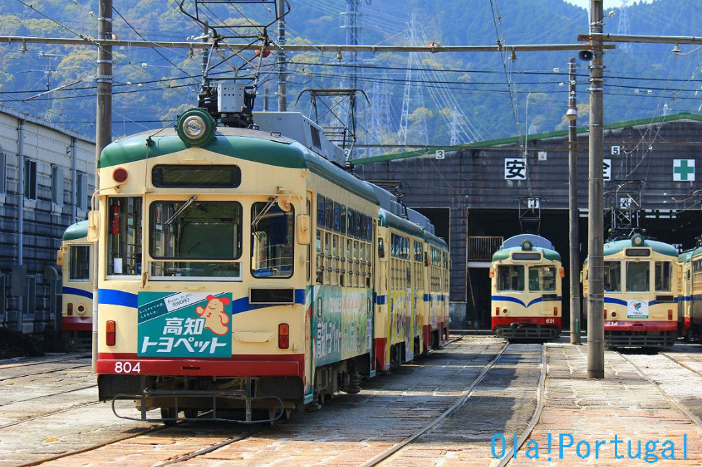 リスボン市電、日本を走る：910号電車に乗って来た♪ （1