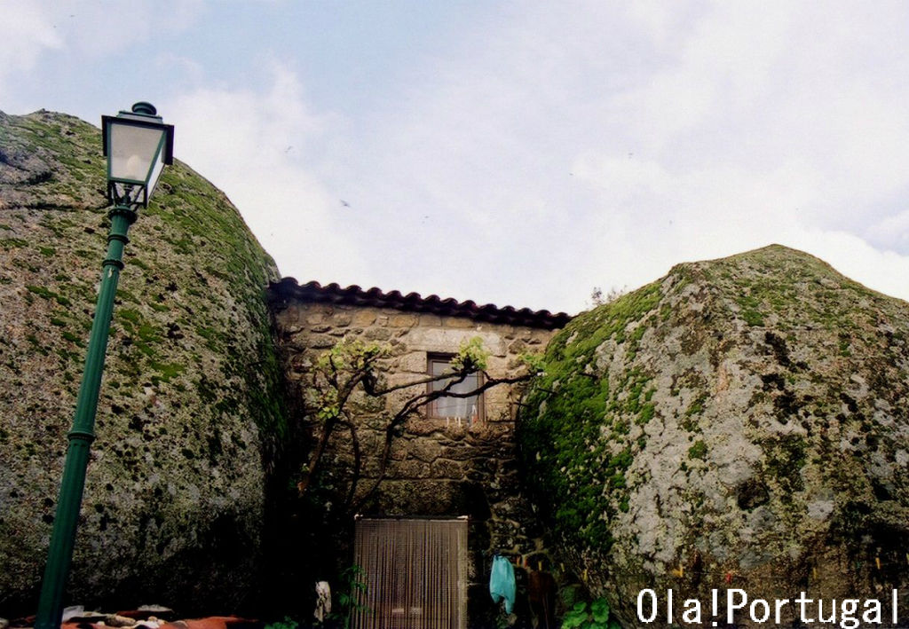 世界の住まい大図鑑』にポルトガルの写真を提供♪ : Ola