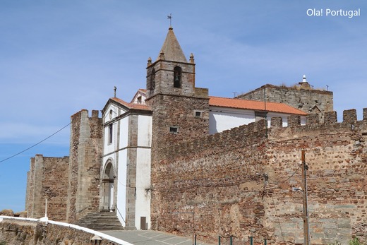 ポルトガルの古城:Castelo de Mourao カステロ・デ・モウラン