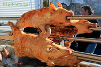 ポルトガル料理:レイタォン(子豚の丸焼き)