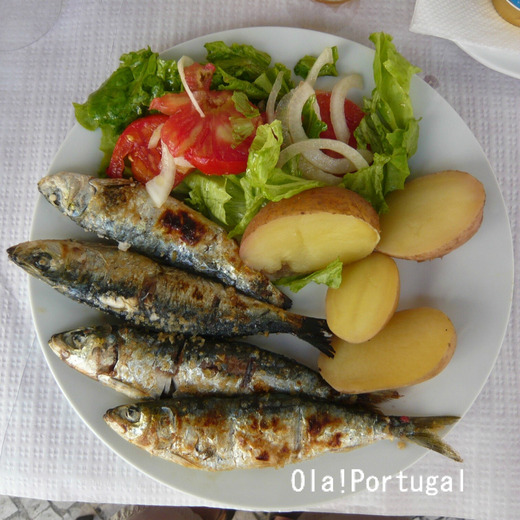 ポルトガル料理:Sardinhas Assadas イワシの炭火焼き
