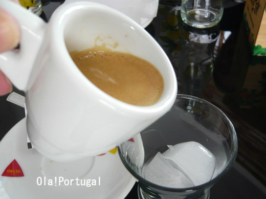 ポルトガルのアイスコーヒー:Cafe com gelo