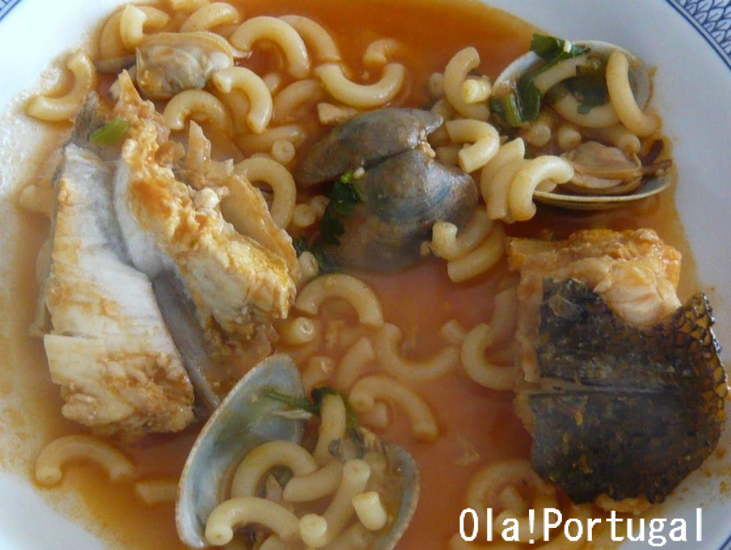 ポルトガルで鰻を食す Ola Portugal 与茂駄 よもだ とれしゅ オラ ポルトガルのブログ ポルトガルで鰻を食す Ola Portugal 与茂駄 よもだ とれしゅ オラ ポルトガルのブログ