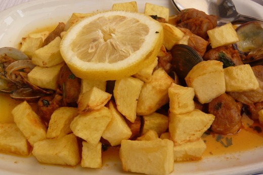 ポルトガル料理:Carne de porco com ameijoas (豚アサリ)