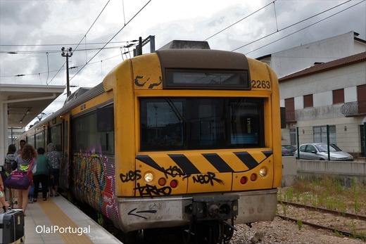 ポルトガル鉄道の旅：鈍行列車の旅