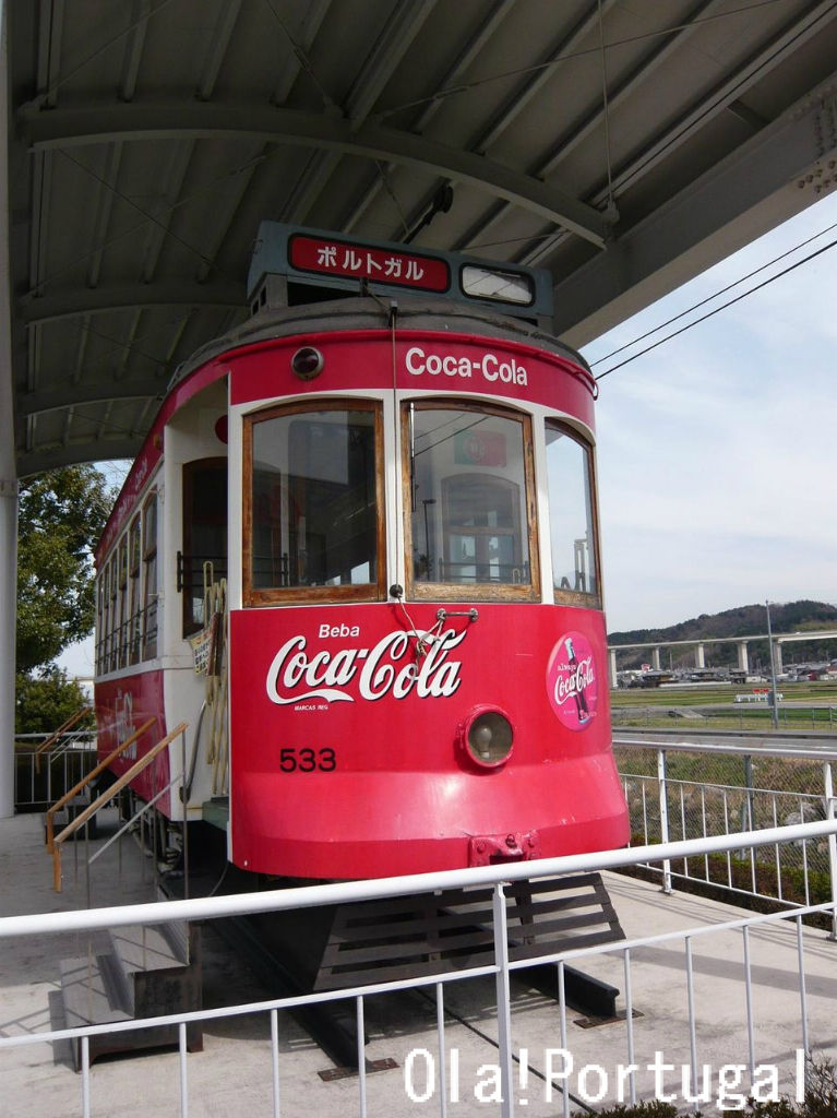 ポルトガル電車通 1200px-CP_PSB_UME3400.jpg