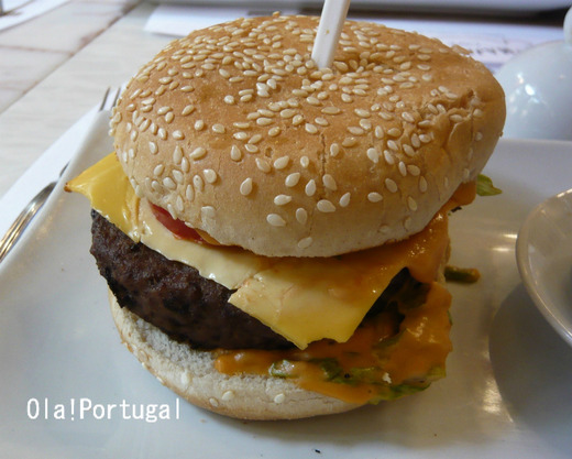 カフェ・マジェスティックのハンバーガー