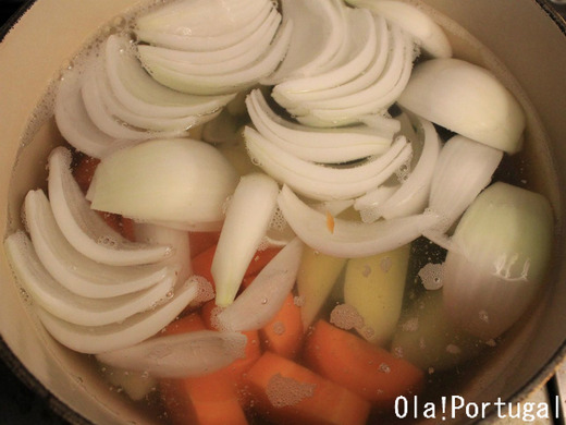 家庭でも簡単に作れるポルトガル料理レシピ:野菜スープ