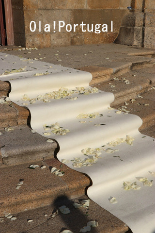 ポルトガルの教会での結婚式