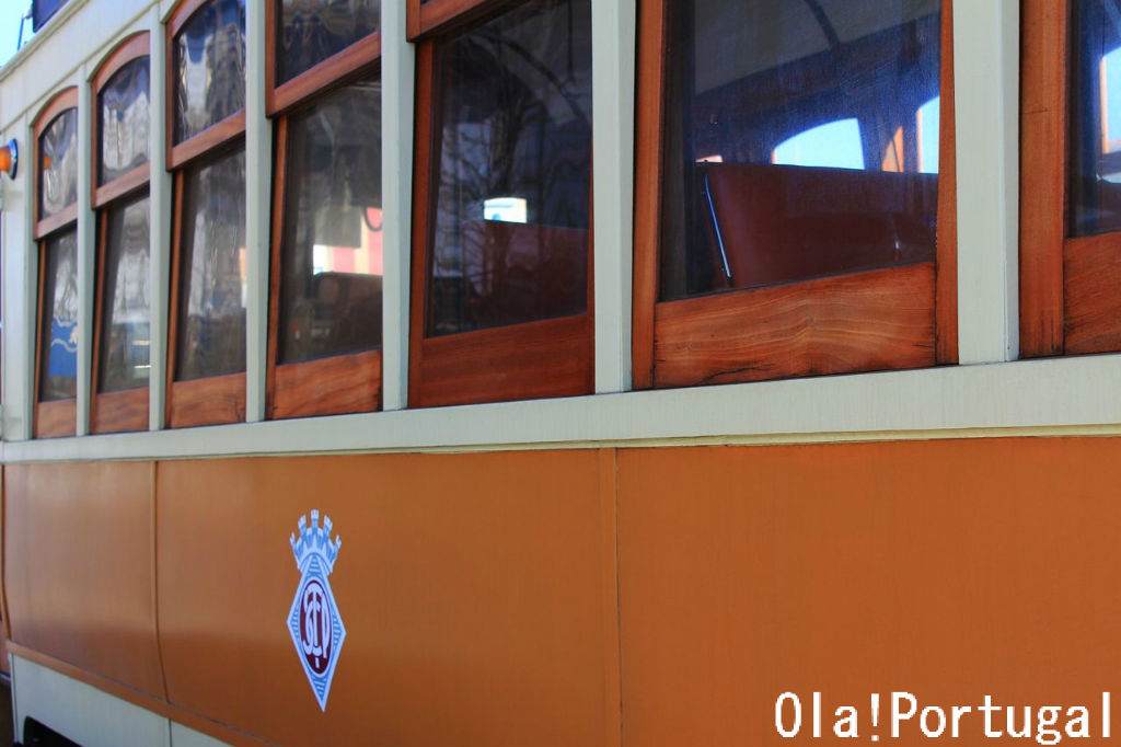 ポルトのレトロな路面電車 : Ola! Portugal 与茂駄（よもだ）とれしゅ
