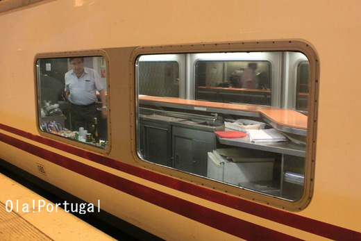 ポルトガル・リスボン旅行記:サンタ・アポローニャ駅