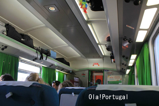ポルトガル鉄道CPの車内の様子:Ola!Portugal