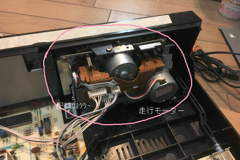 TEAC V-680 カセットデッキ ベルト交換 1回目 : 古いオーディオ TEAC V-680 カセットデッキ ベルト交換 1回目 : 古いオーディオ