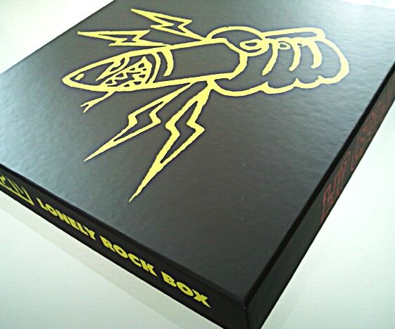 リップクリーム『LONELY ROCK BOX』 : ダンボールの中の80年代