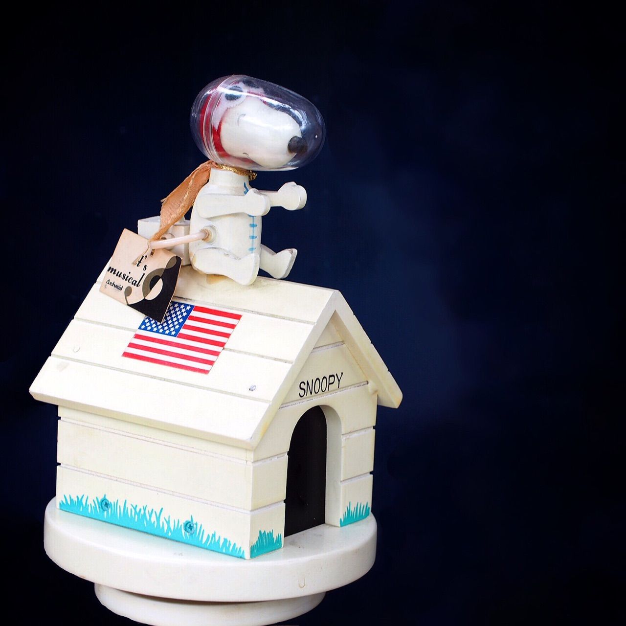 schmid スヌーピー 1986年 クリスマス ドッグハウス オルゴール schmid スヌーピー 1986年 クリスマス ドッグハウス オルゴール schmid