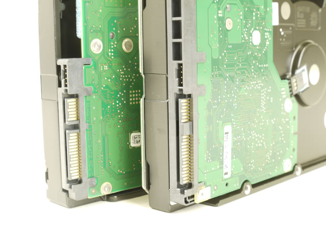 USB 変換アダプタ SASドライブを簡単につなぐ : オリオリオリオ～