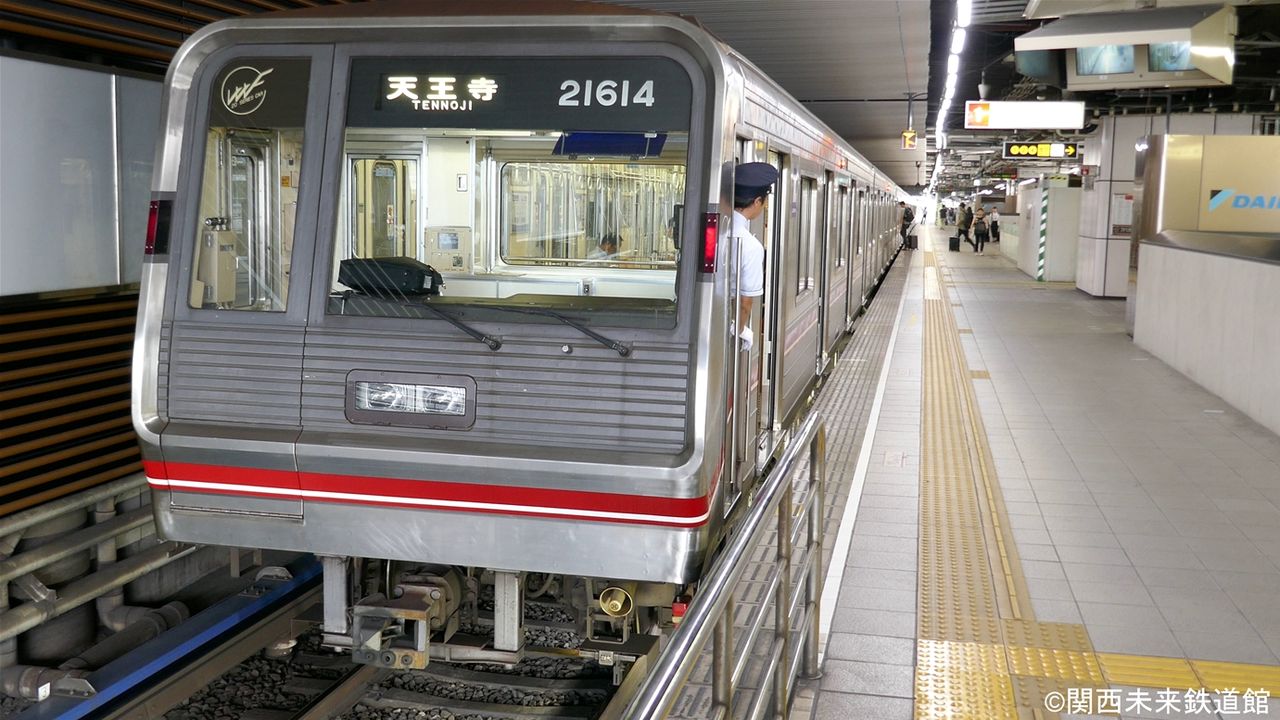 21系がATO対応! ホームドアの準備が進む御堂筋線 : 関西と風景 ...