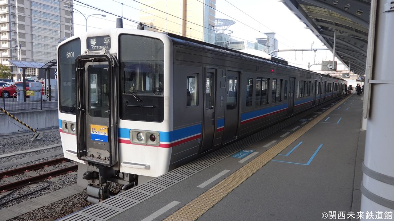 6両しかいない電車 Jr四国の6000系 関西と風景と未来のブログ