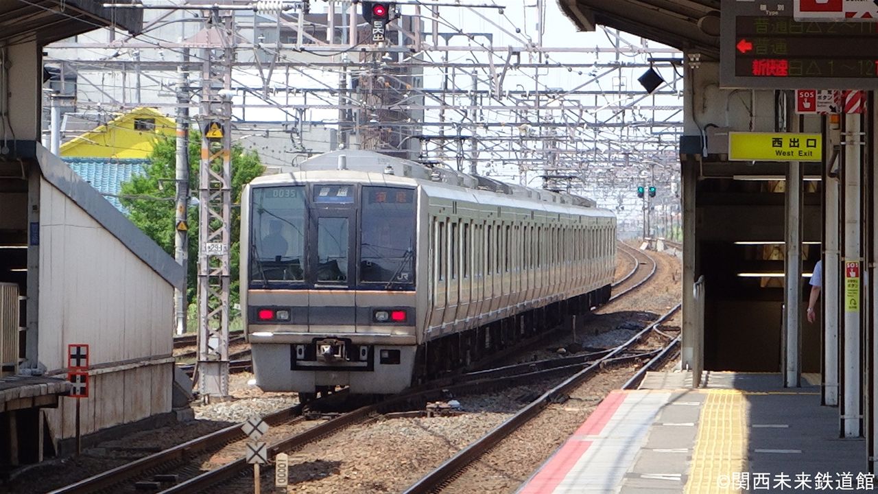 207系0番台 F1編成(7両先行量産車加工 初期クーラー車)貴重品TOMIX 207 東西線 共演に225系100番台 201系 体質改善車 221系リニューアル車  鉄道模型TOMIX 207系1000番台 リニューアル車 T4編成＋S1編成 加工紹介Nゲージ