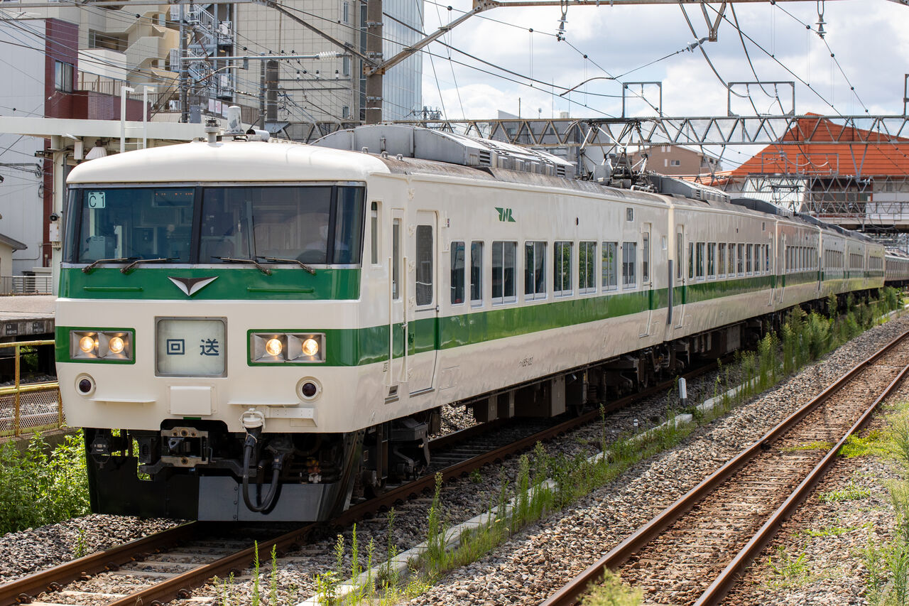 【撮影】185系オオC1編成(新幹線リレー号塗装)大宮総合車両センター出場回送 : 備忘録