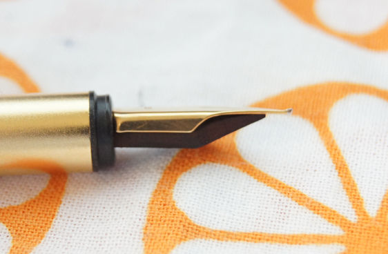 MONTBLANC 万年筆 ノブレス NO.1147 20金張 8949078a60ed7c8fd1cf5aab189a66