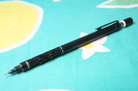 Amazon.co.jp: シャープペンシル グラフ1000 フォープロ 0.5mm