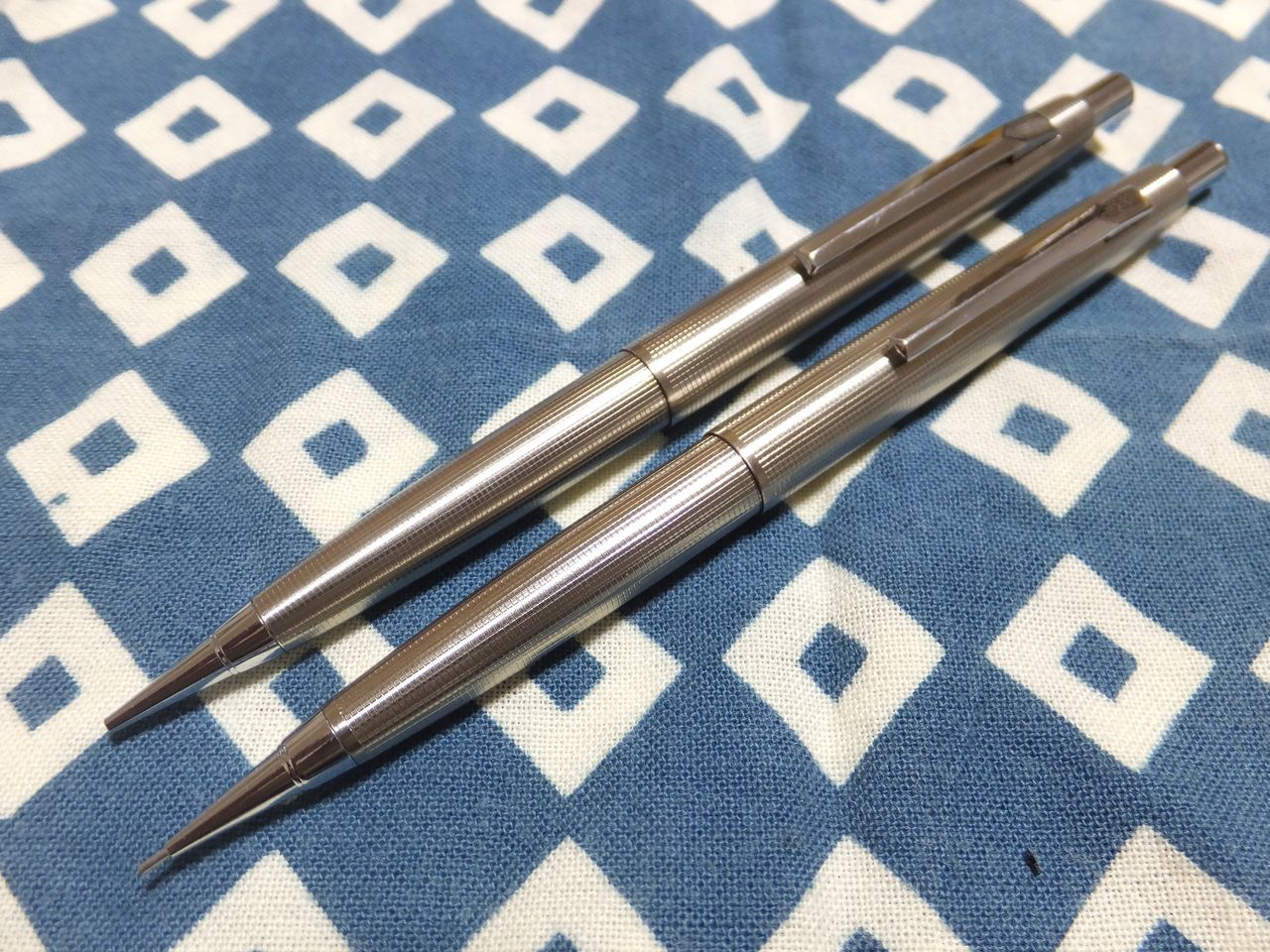 スーパー5 格子柄」のささやかなモデル違いについて : テーゲー日記