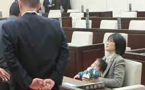 子連れ市議
