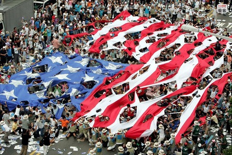 angry-koreans-protests-demonstrations-09