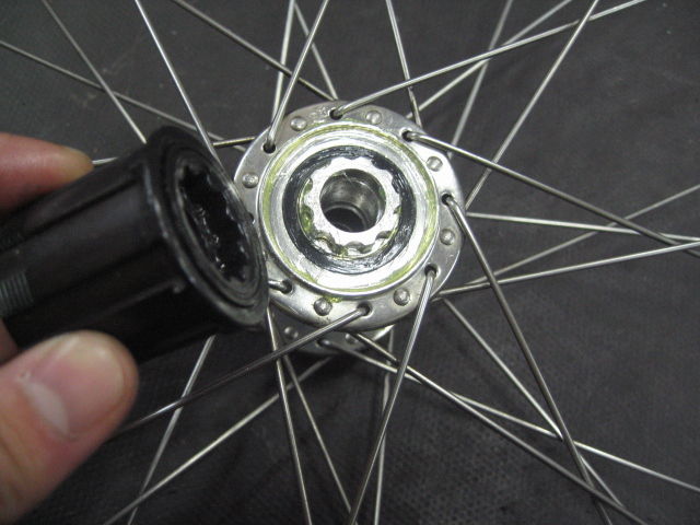 Vitus 979」 SHIMANO 600 リアホイール オーバーホール（2
