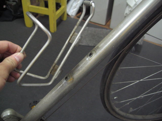 Vitus ロードバイク分解作業 : レトロな街 青梅にある 青柳自転車店の