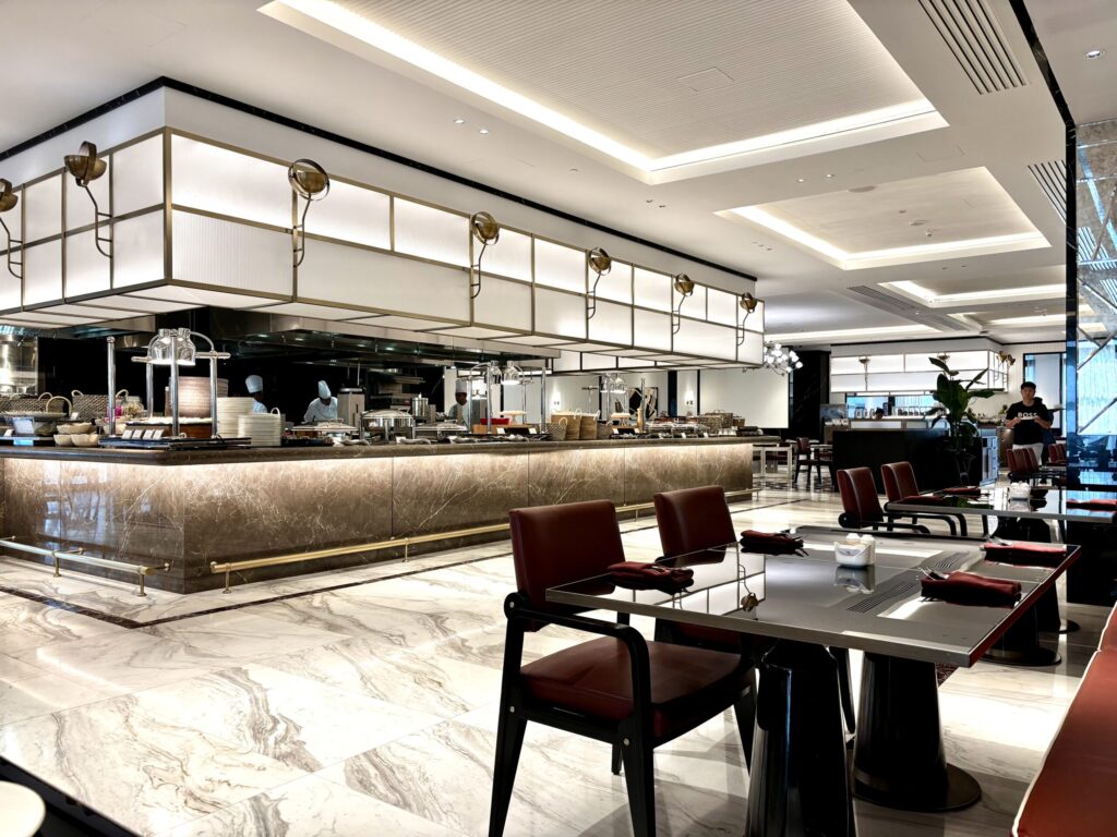 ドーハ ホテル ヒルトン Waldorf Astoria Doha West Bay 宿泊レビュー 朝食