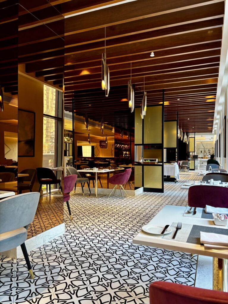 Dusit Doha Hotel　ドーハ　ホテル　おすすめ　朝食