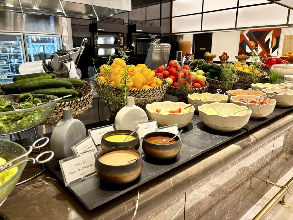 ドーハ ホテル ヒルトン Waldorf Astoria Doha West Bay 宿泊レビュー 朝食
