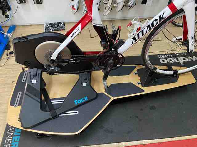 Saris mp1 tacx neo hotsell