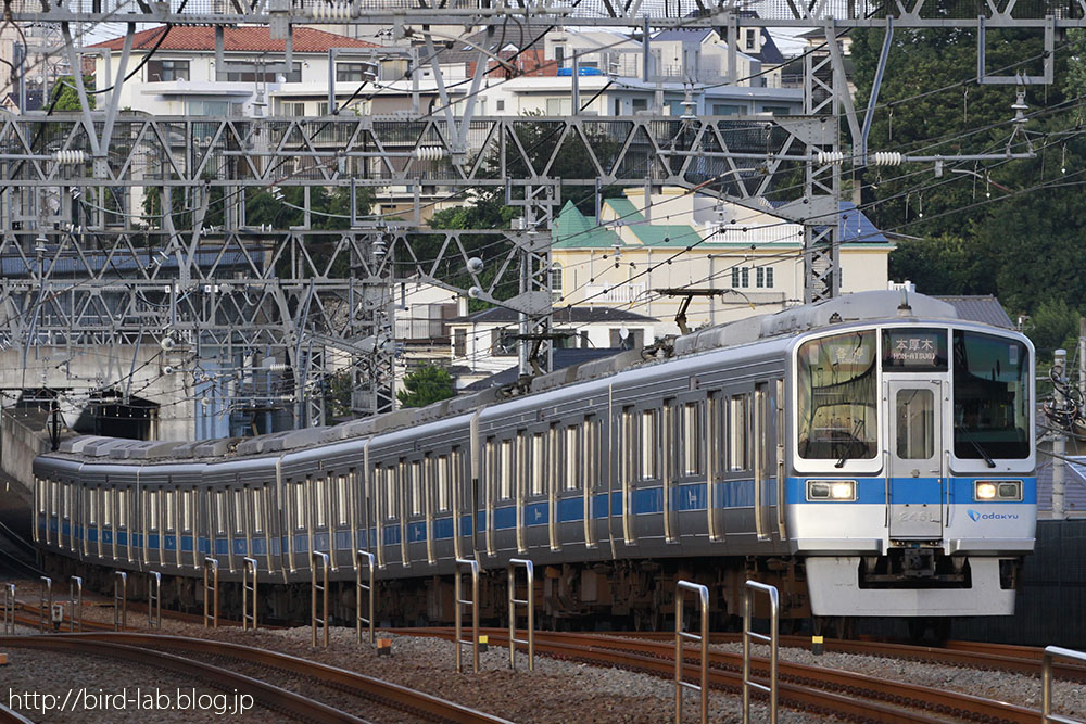 小田急小田原線] 喜多見駅 : 撮りらぼ