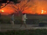 【動画】 神奈川県藤沢市大庭 親水公園で火事 「めっちゃ燃えてる」「やばすぎるから119しといた」