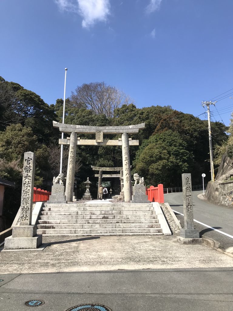 自転車を引いて歩く 堤防