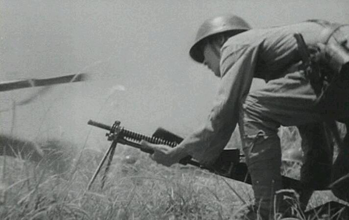 映画 土と兵隊 で十一年式軽機関銃を見る 歴史を色々考えるネタ雑録ブログ