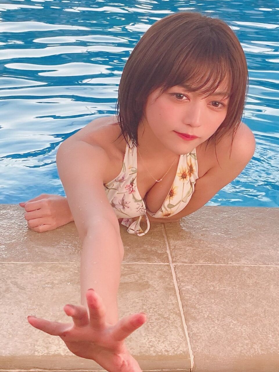 中村歩加エロ画像Ea9R5BkUEAANkVB