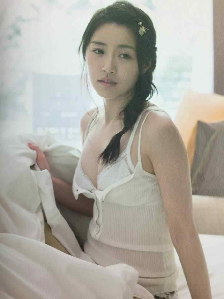 高山一実エロ画像tumblr_odj1d3psJh1ukquamo5_1280