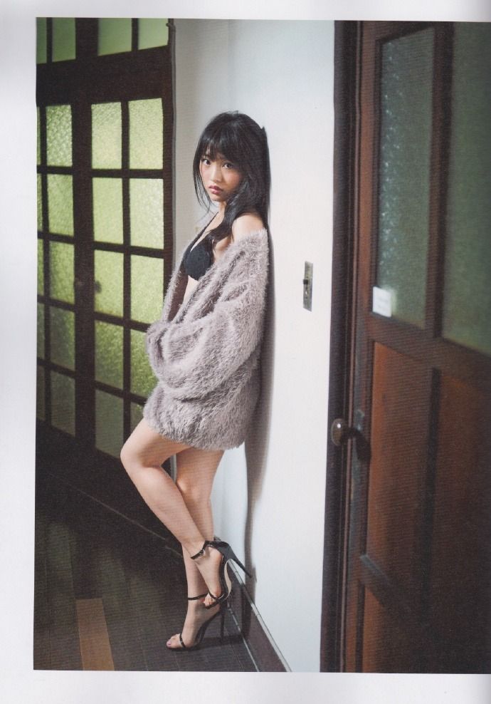 向井地美音エロ画像tumblr_p05zlwbg2i1uyi5jso4_1280