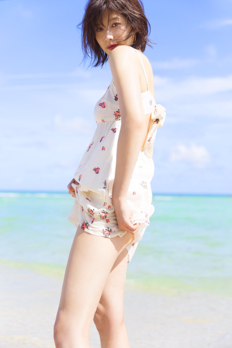 渡邉理佐エロ画像DylbufvVYAAf_O2