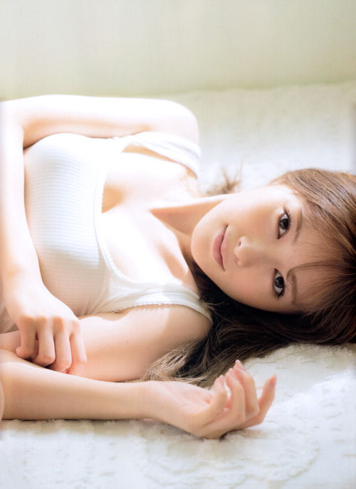 白石麻衣エロ画像tumblr_inline_pjh3u5gr5B1u0co12_500