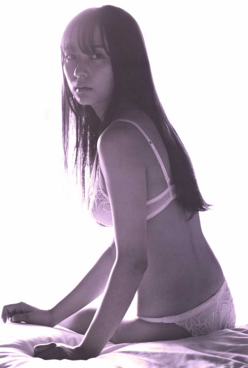 鈴木絢音エロ画像