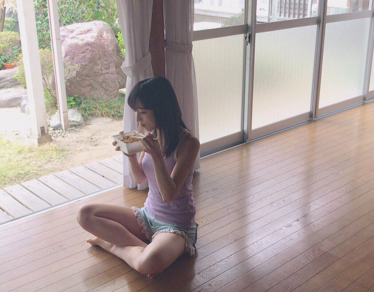 小栗有以エロ画像DcovYBAV0AAUpJG